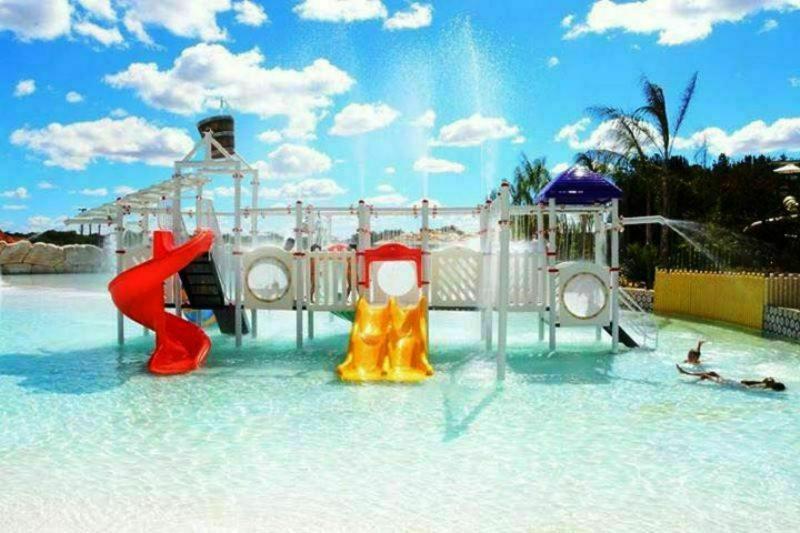 Lacqua Di Roma Com Piscina De Ondas Junior Apartamento Caldas Novas Exterior foto